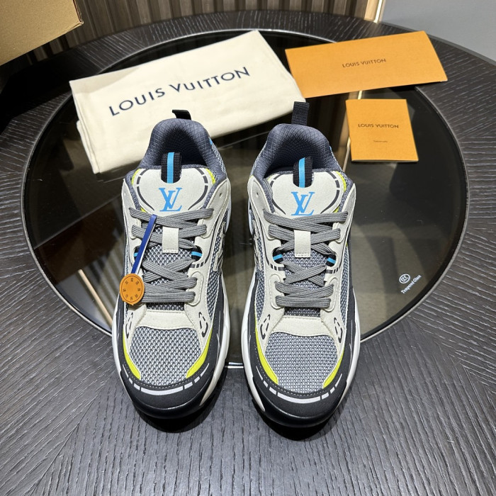 L0VT SNEAKER