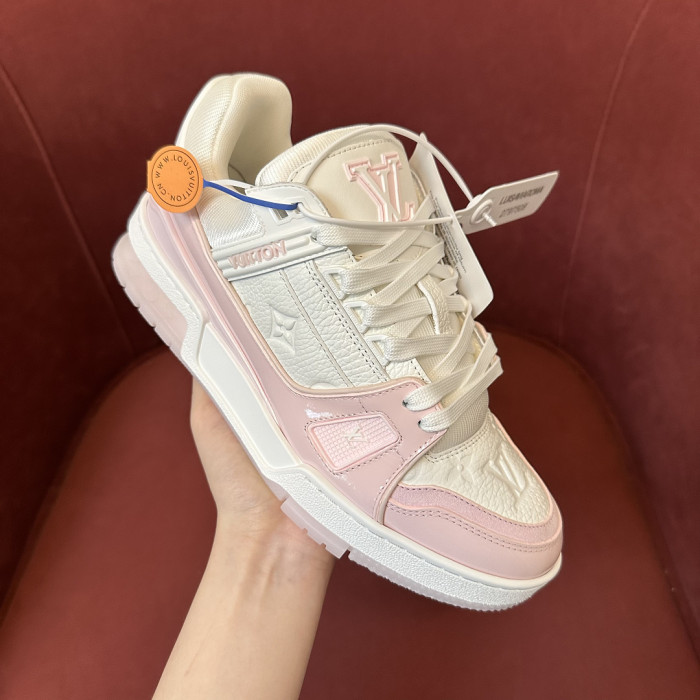 L0VT SNEAKER