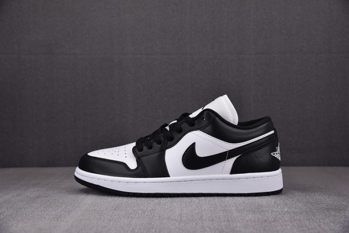Air Jordan 1 Low "Panda" DC0774-101