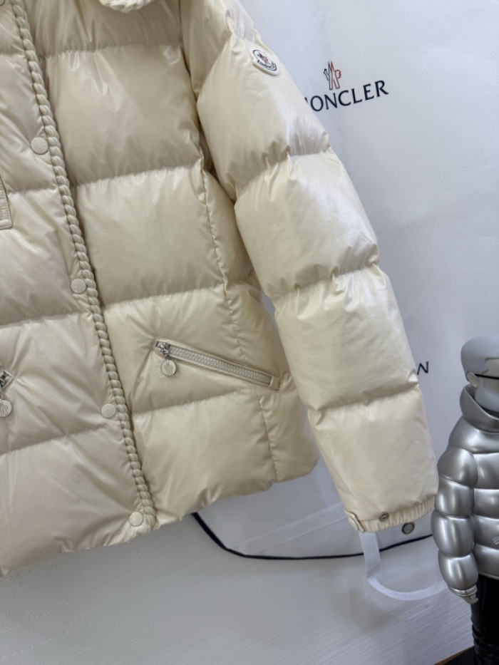 M0*C1ER DOWN JACKET