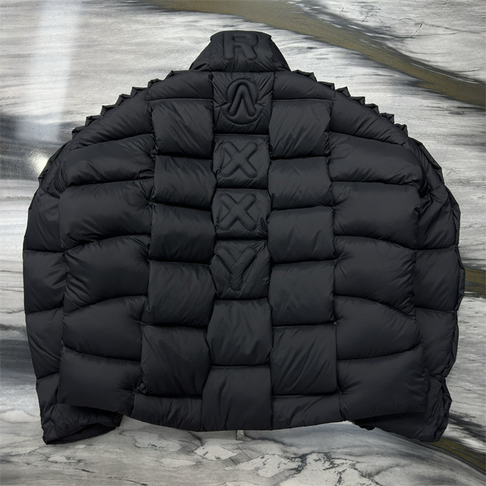 M0*C1ER DOWN JACKET