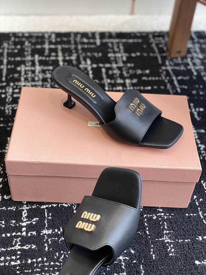 M1U SANDAL