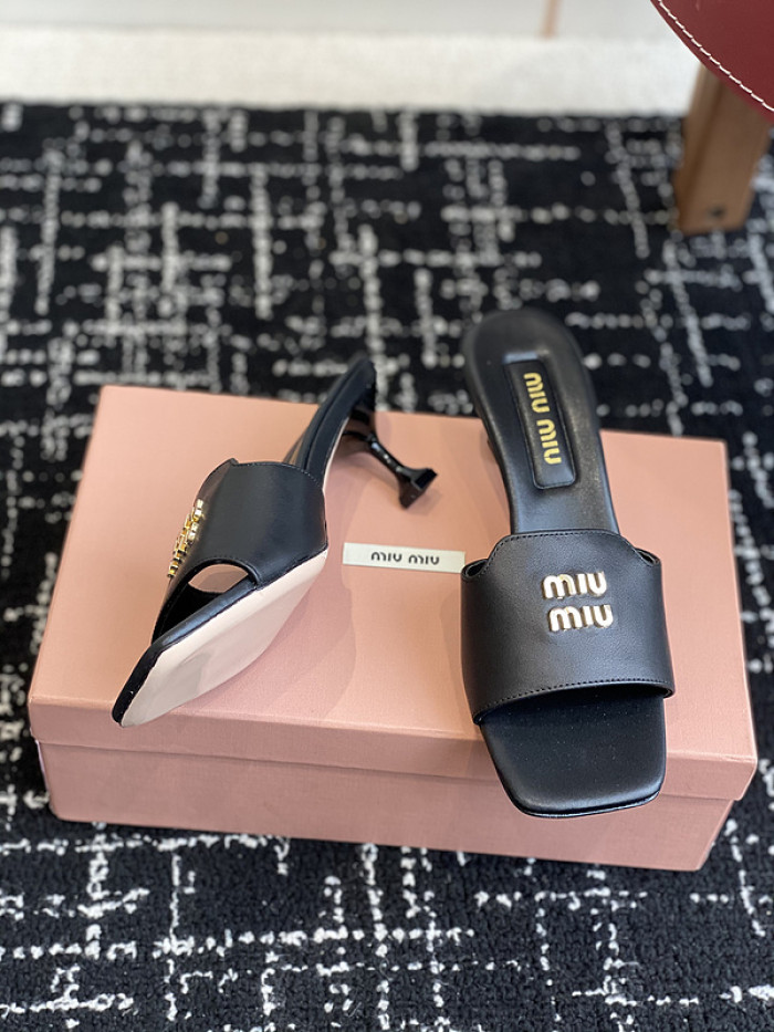M1U SANDAL