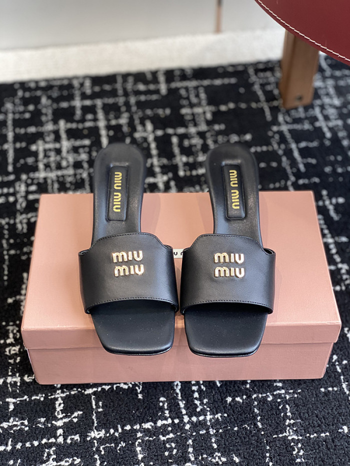 M1U SANDAL