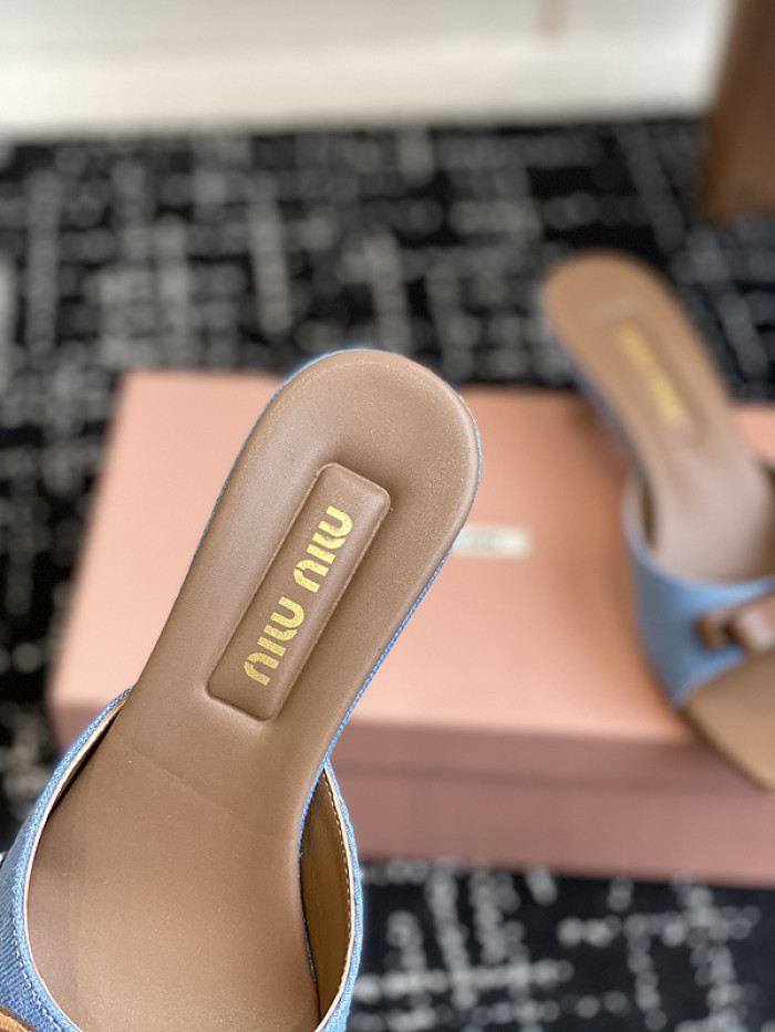 M1U SANDAL