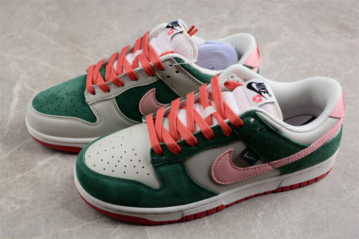 Nike Dunk Low SE All Petals United Fir Green (Women