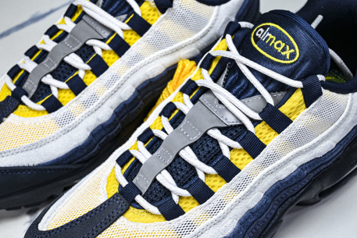 Nike Air Max 95 SB Eric Koston Obsidian Speed Yellow  HQ8492-400