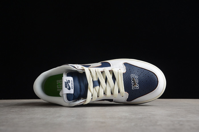 Nike SB Dunk Low “Dark Driftwood FD8775-100