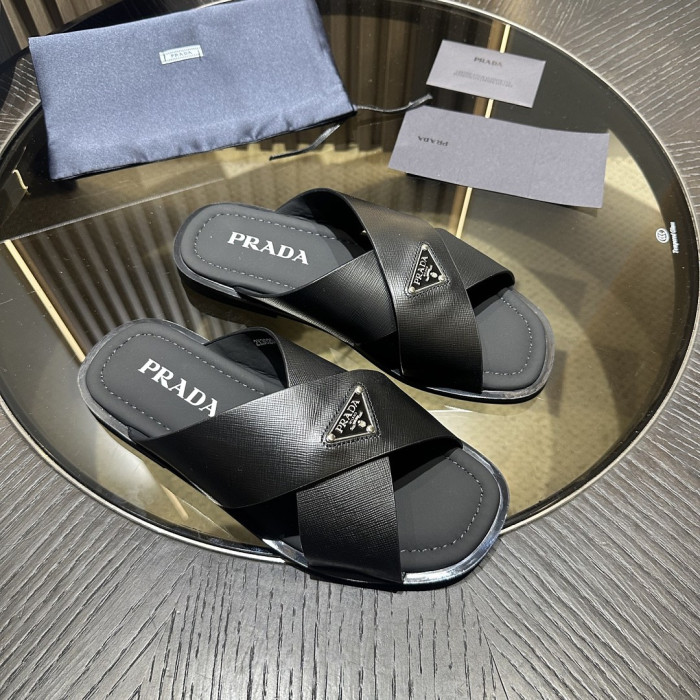 P SANDAL