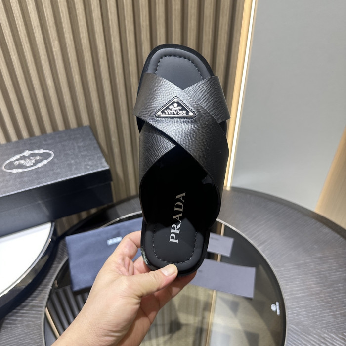 P SANDAL