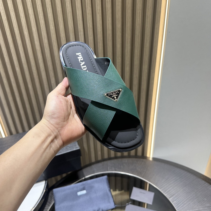 P SANDAL