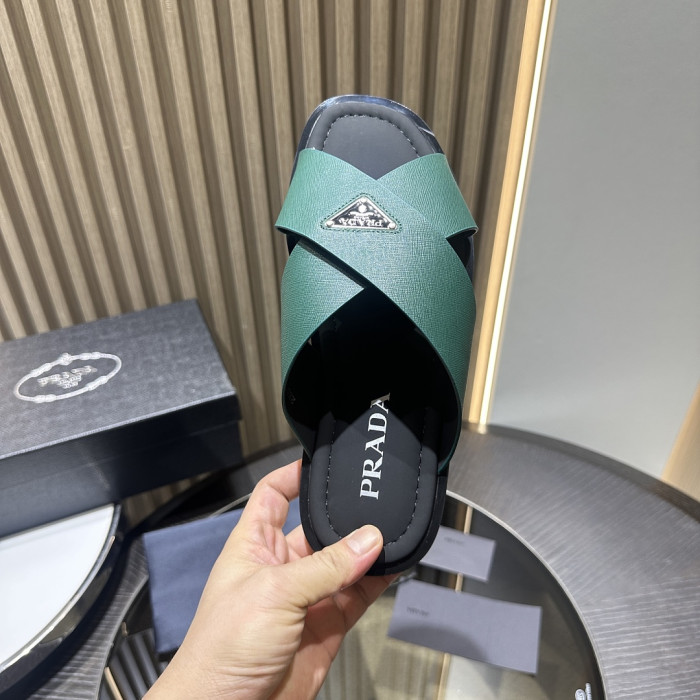 P SANDAL