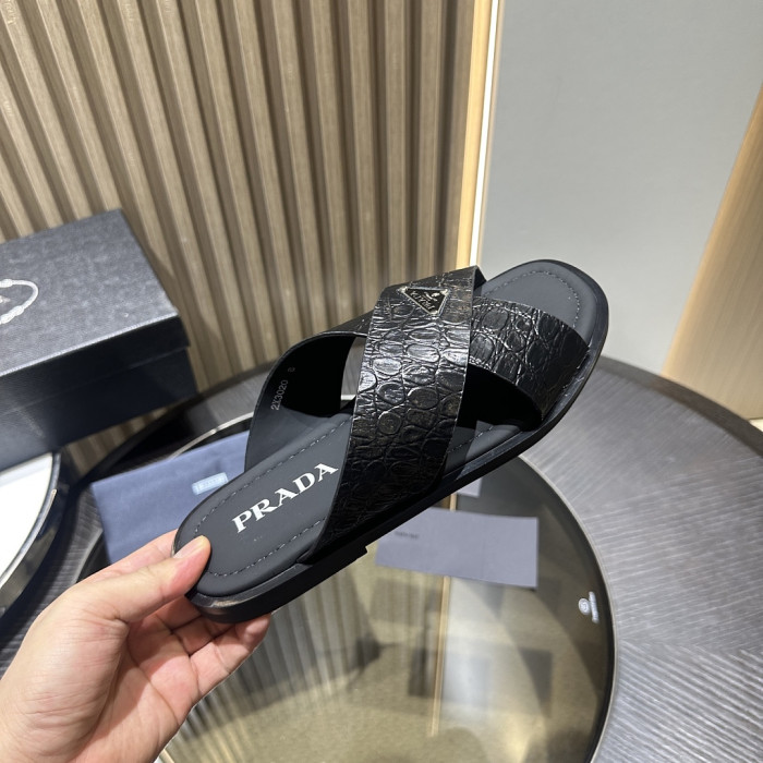 P SANDAL