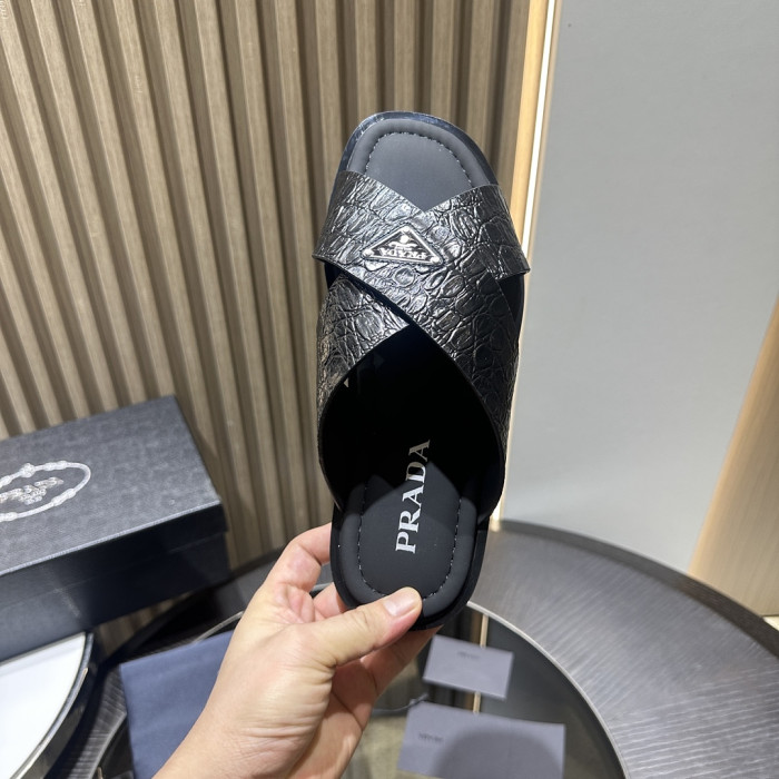 P SANDAL