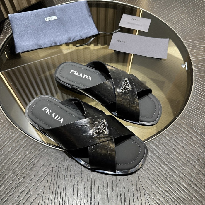 P SANDAL