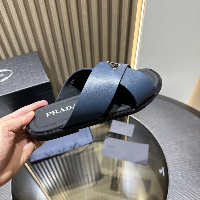 P SANDAL