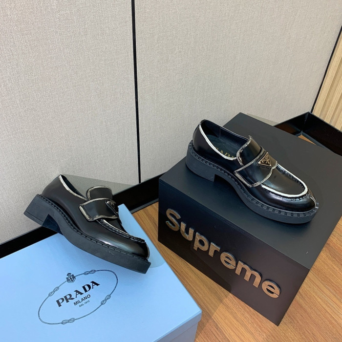 PRAD SNEAKER