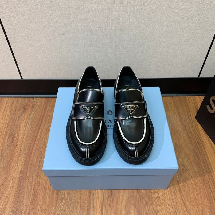 PRAD SNEAKER