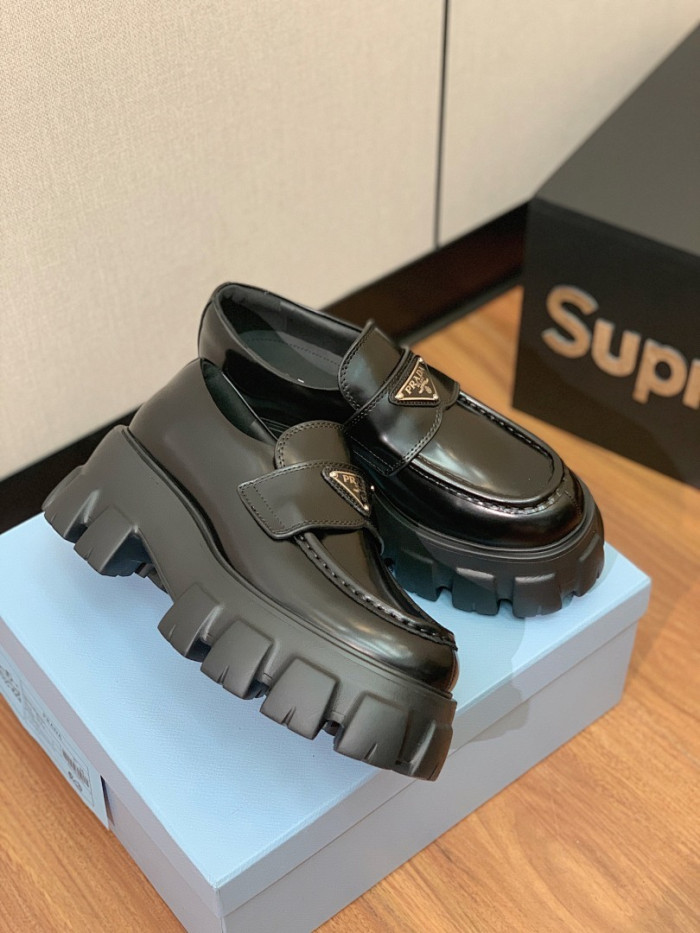 PRAD SNEAKER ( brushed leather )