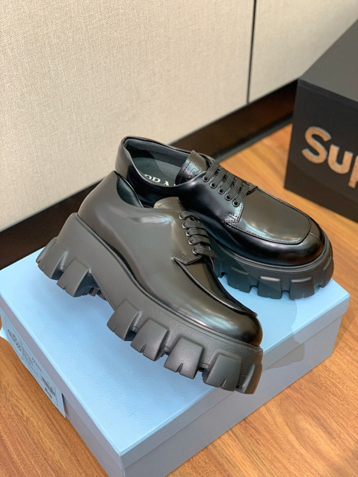 PRAD SNEAKER ( brushed leather )