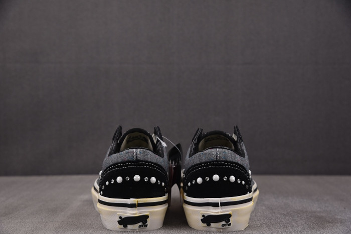 VA& SNEAKER