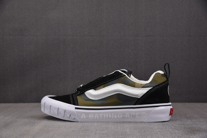 VA& SNEAKER