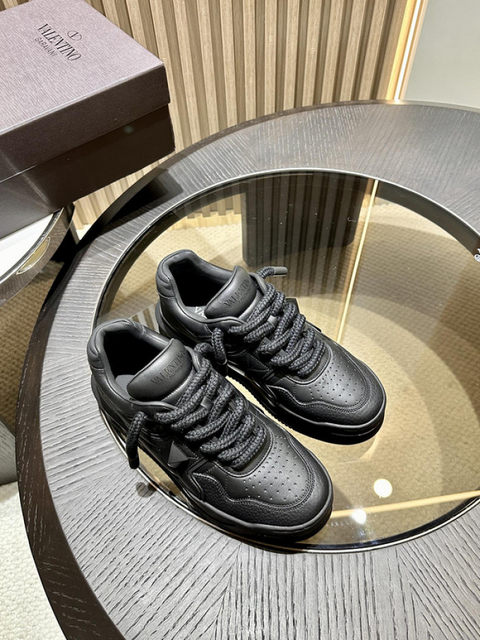 VALENT1N0 SNEAKER