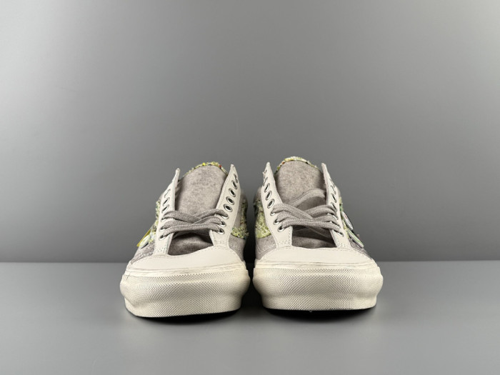 VA& SNEAKER