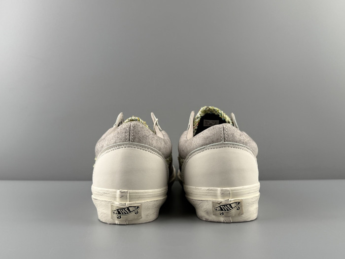VA& SNEAKER