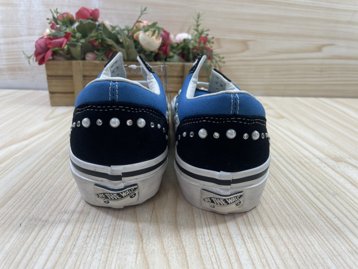 VA& SNEAKER