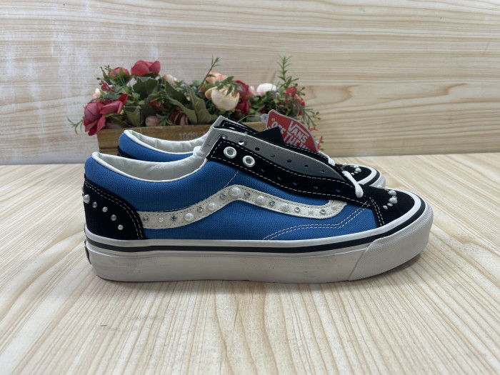 VA& SNEAKER