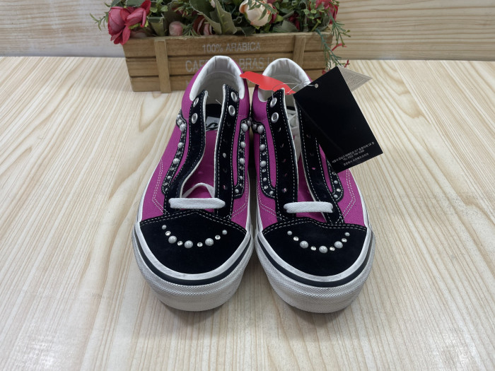 VA& SNEAKER